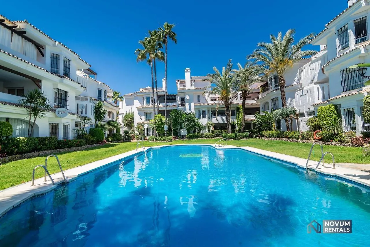 Top renovated penthouse in Los Naranjos Marbella Spanje