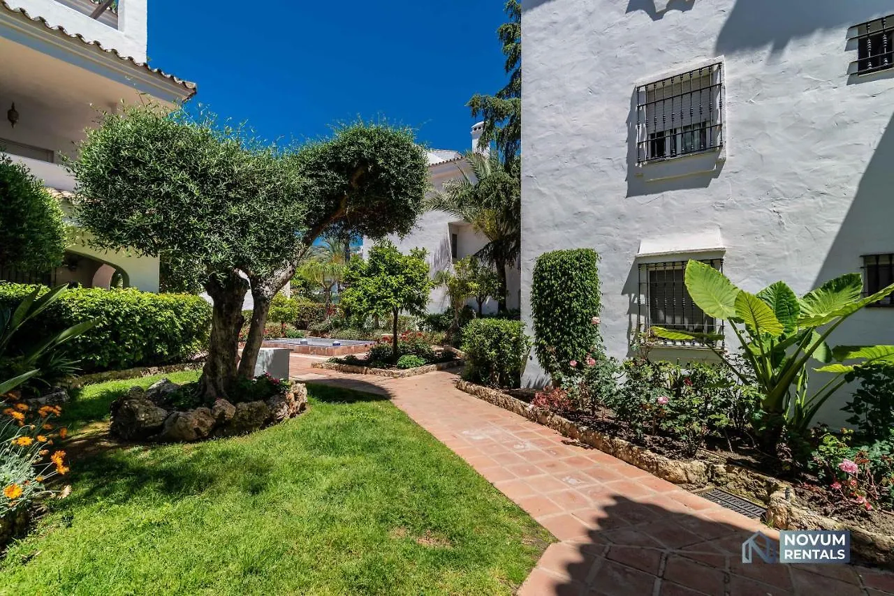 Top Renovated Penthouse In Los Naranjos Marbella Apartment